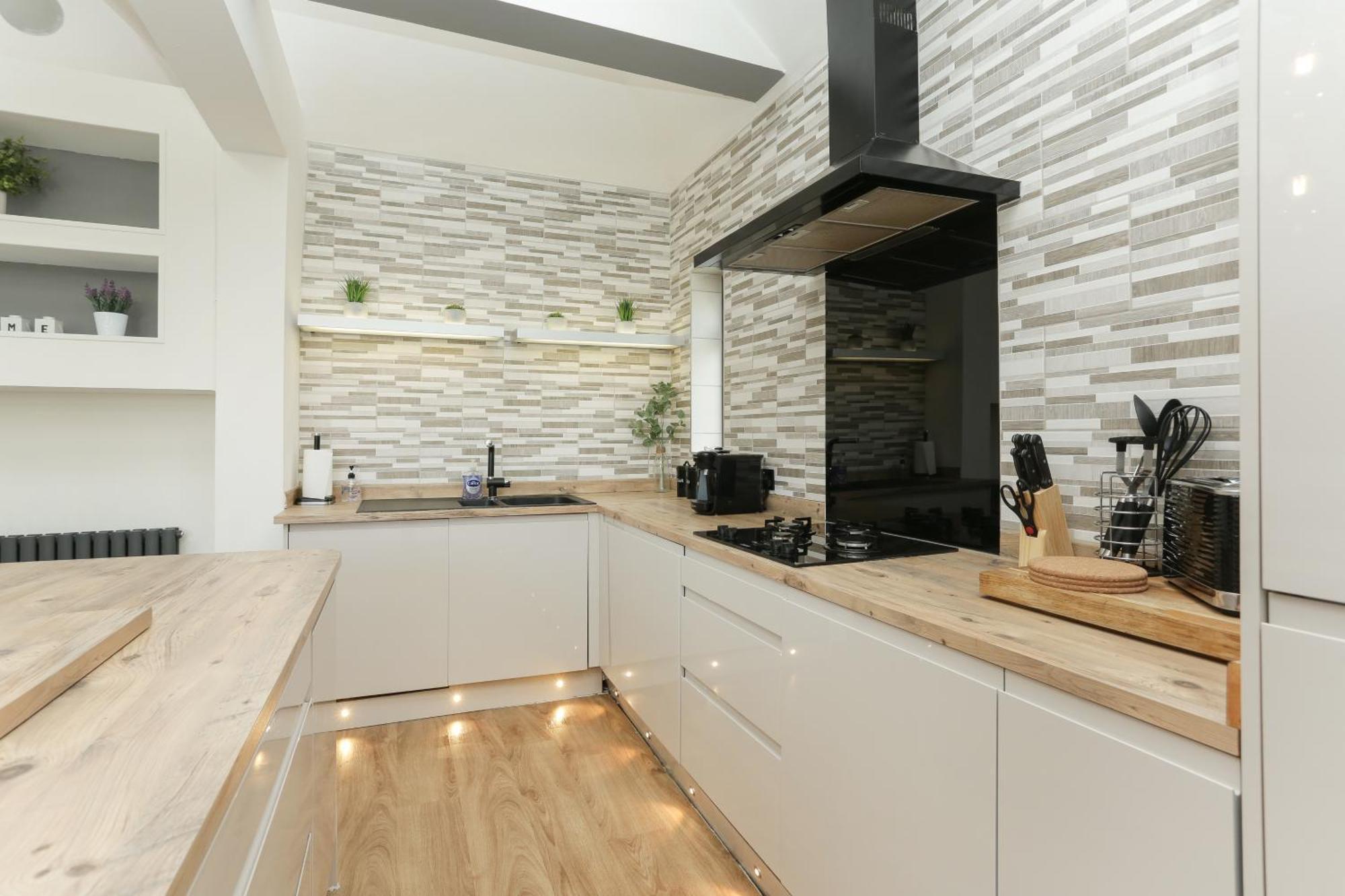 The Broadway Beach House With Hot Tub Herne Bay Exterior photo